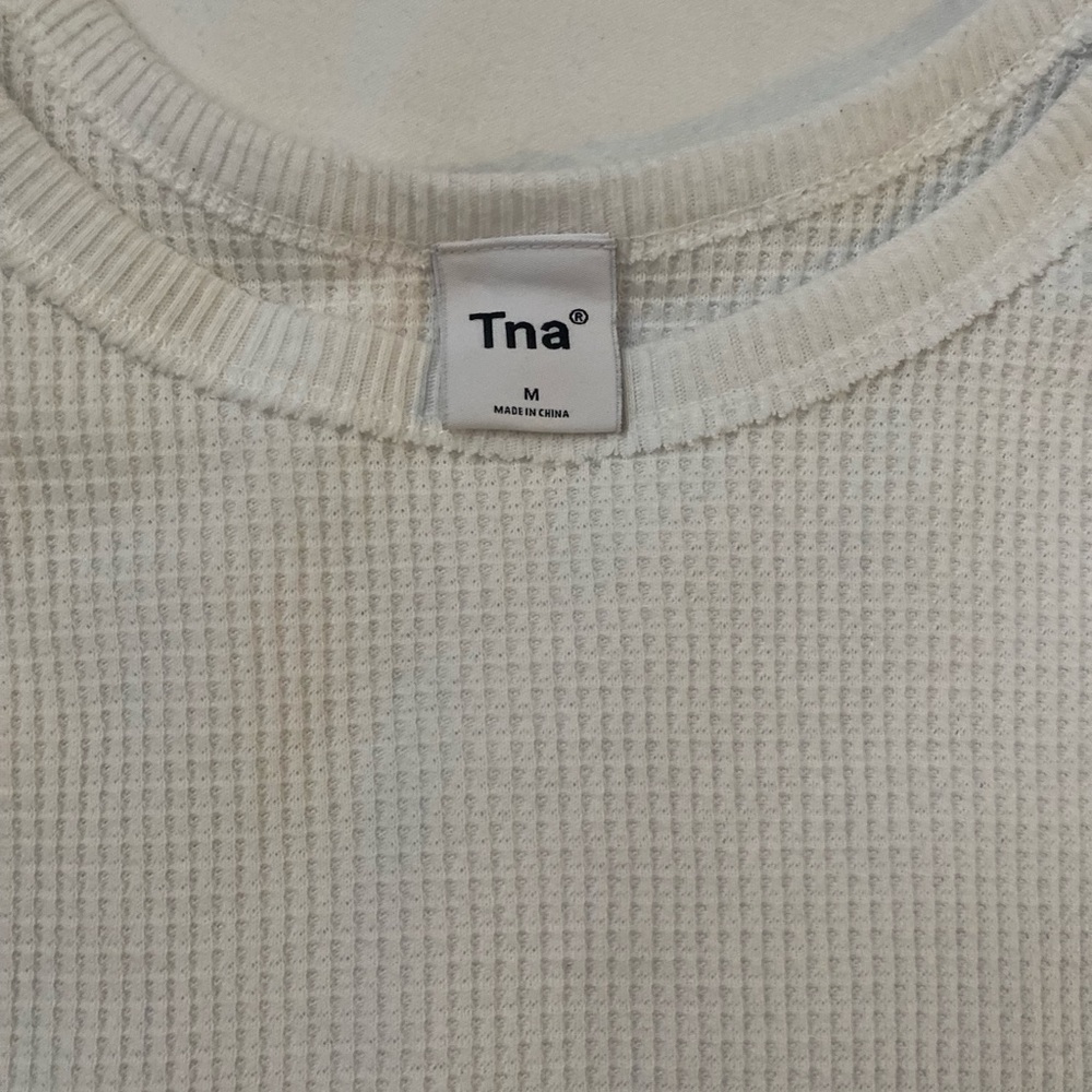 Aritzia Tna alder thermal long sleeve - Picture 4 of 4